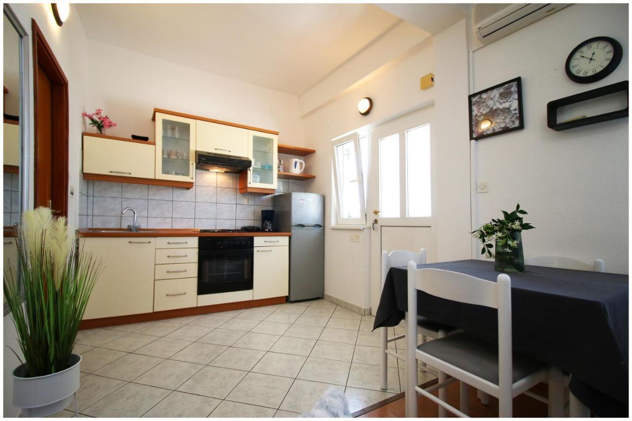 Studio Apartman Elena Primošten Exterior foto